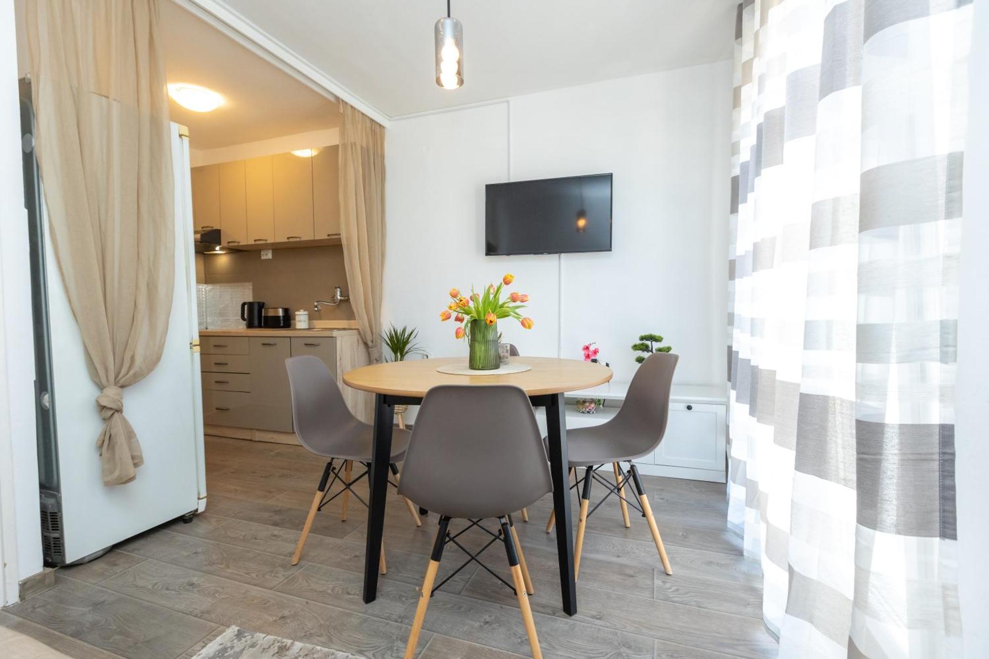 Apartament Frane 2br Aparment Near Old Town *